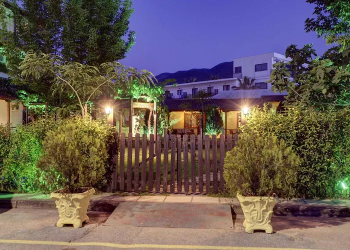 Lotos Apartments